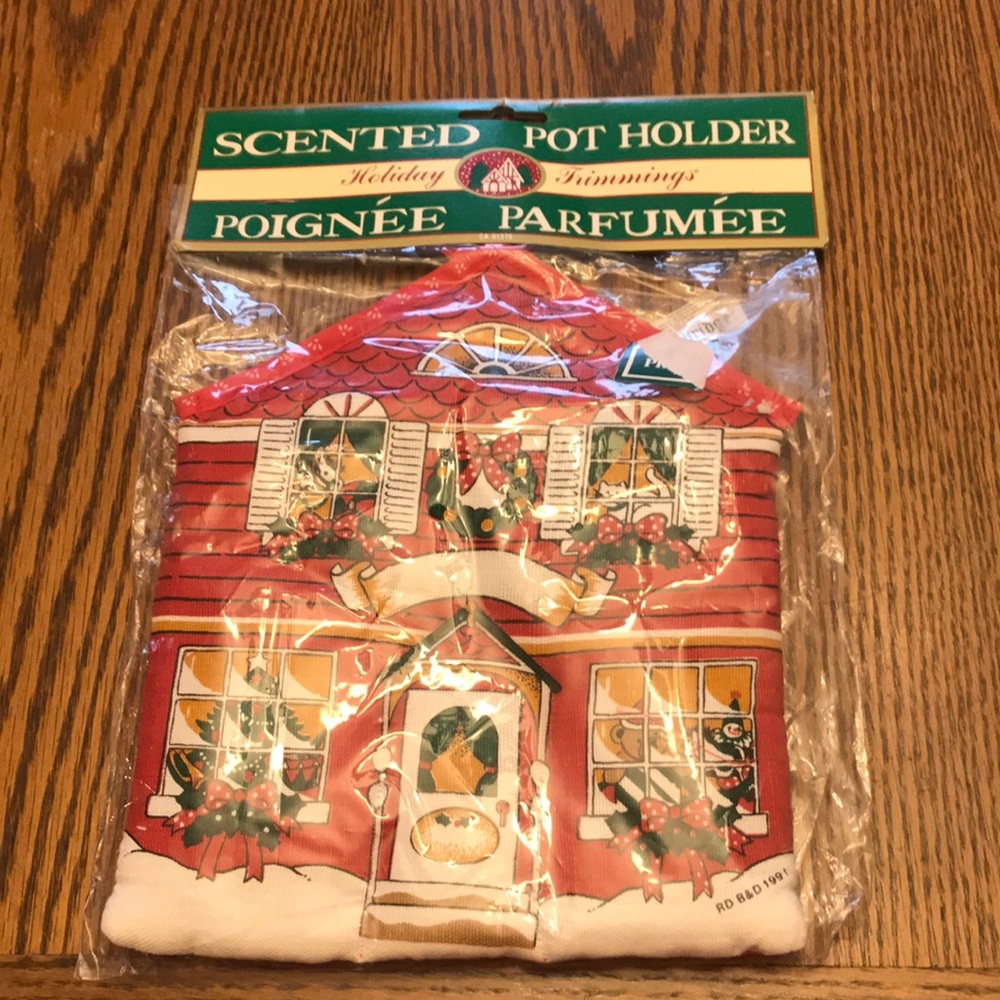 Vintage Holiday Scented Red House Pot Holder